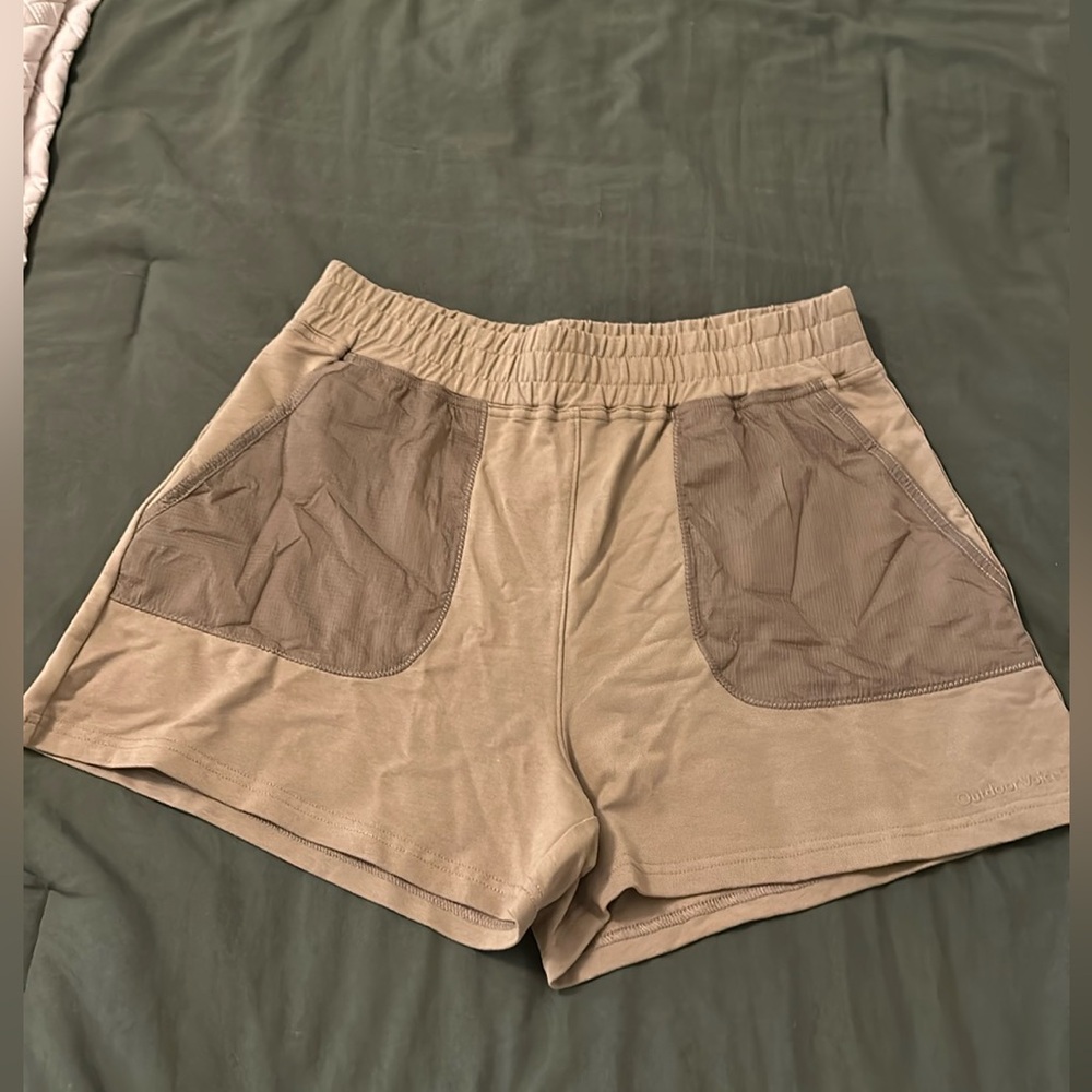 OV beach tree shorts